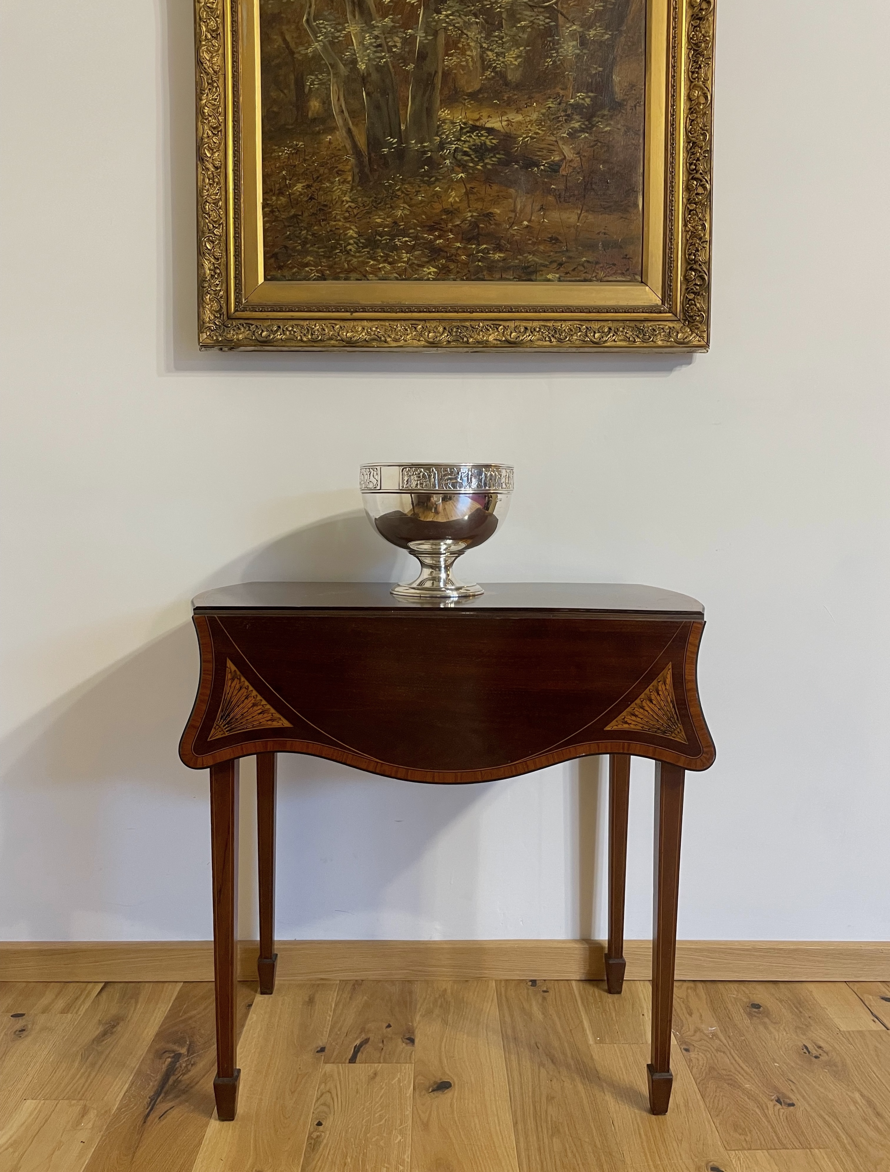 Coffee table with wings