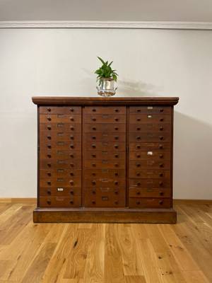 Pharmacy Chest with 33 drawers thumbnail 2