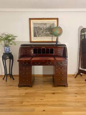 Roll-top Desk - 1830 c. thumbnail 3