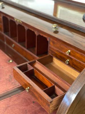 Roll-top Desk - 1830 c. thumbnail 6