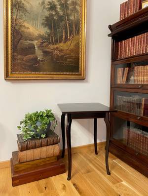 Coffee table with central inlay thumbnail 2
