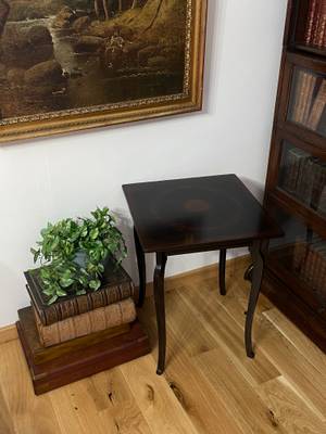 Coffee table with central inlay thumbnail 4