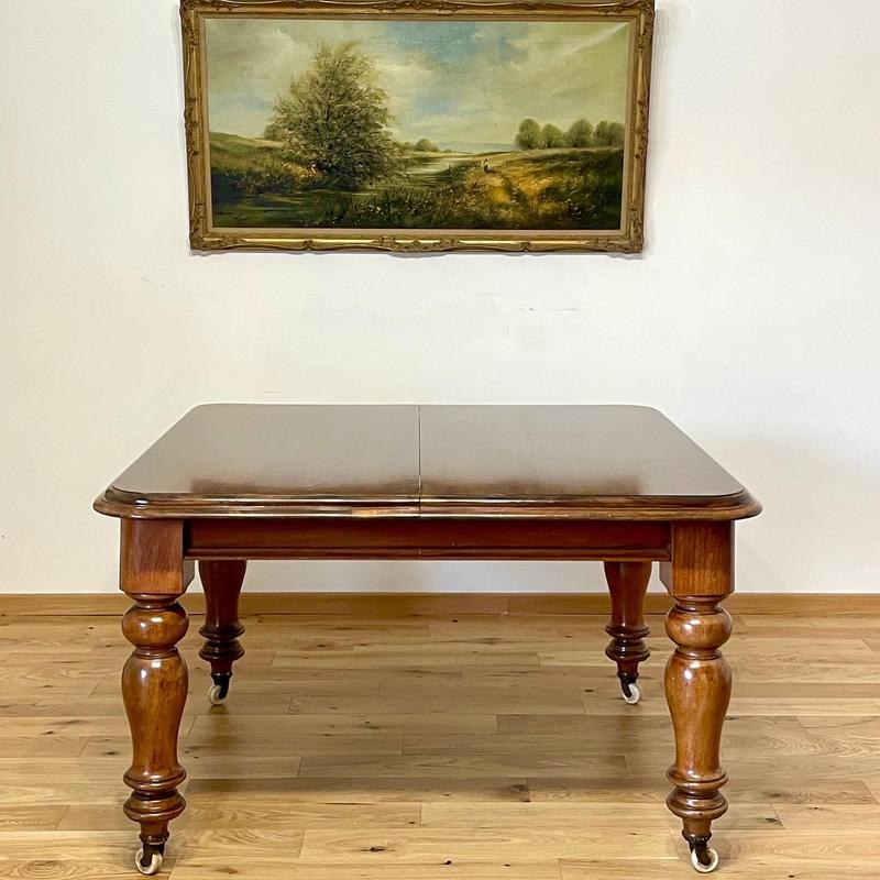 Dining tabe - Max extension 240 cm